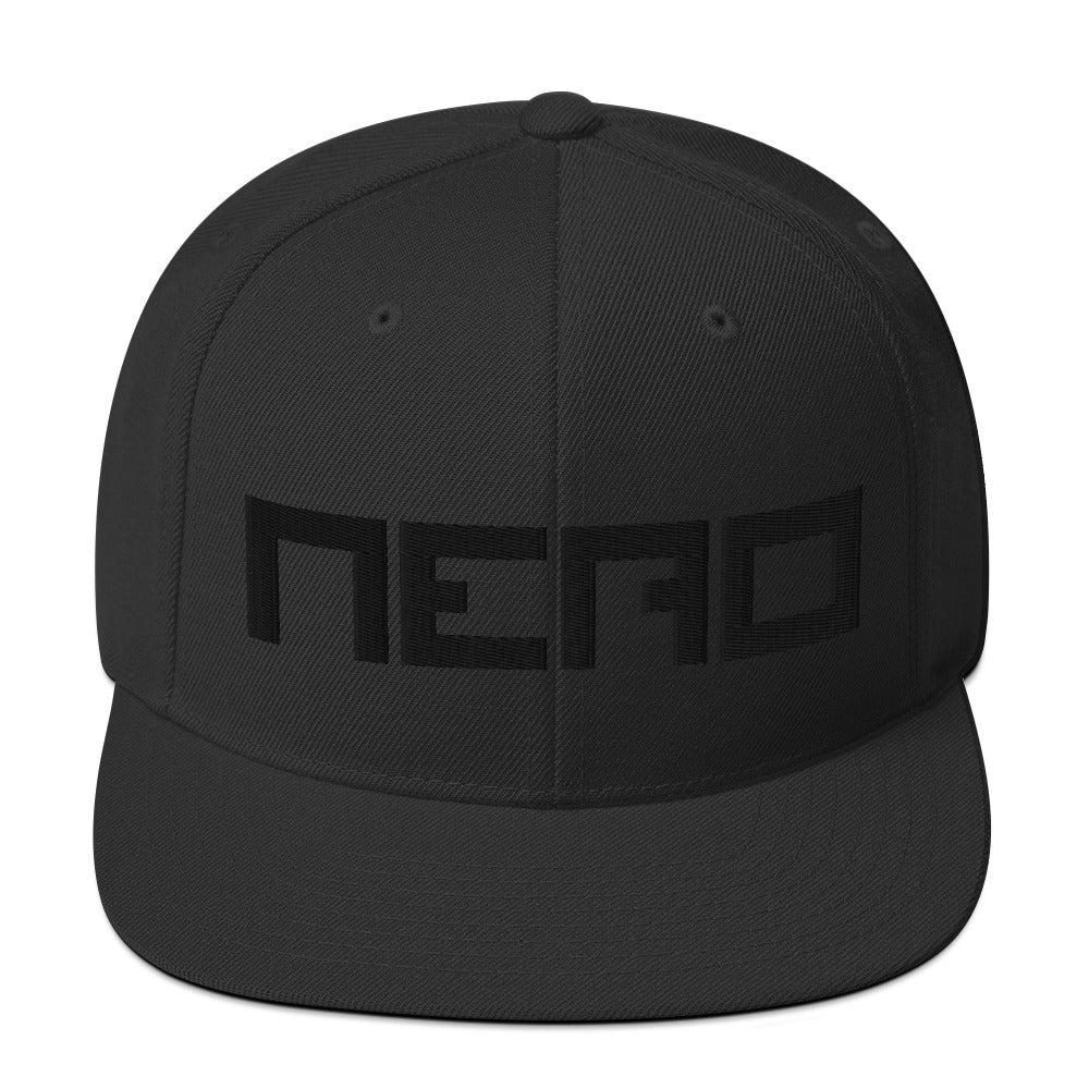 All Black Wide Logo Snapback - NERO HATS Collection